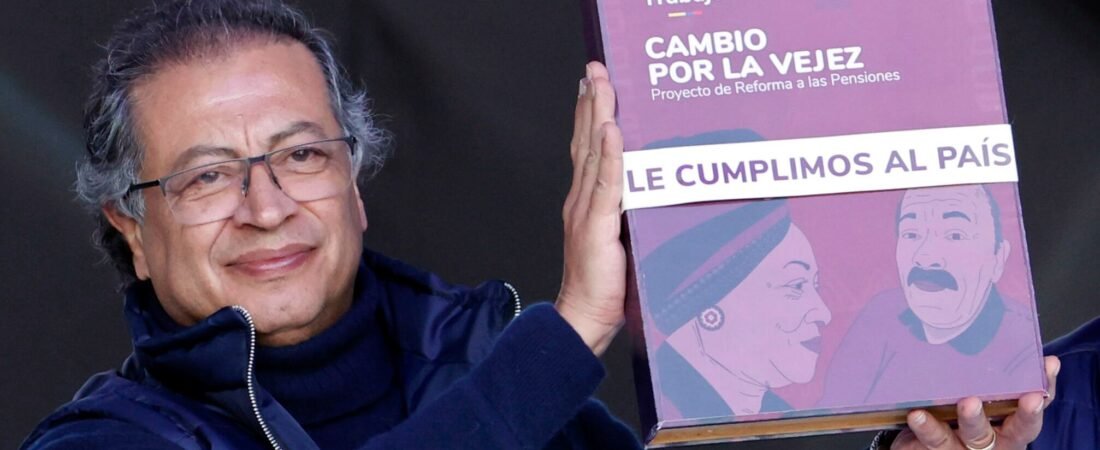 Reforma pensional de Petro vuelve a estar en la cuerda floja: Gobierno de De la Espriella busca aplazarla hasta 2028