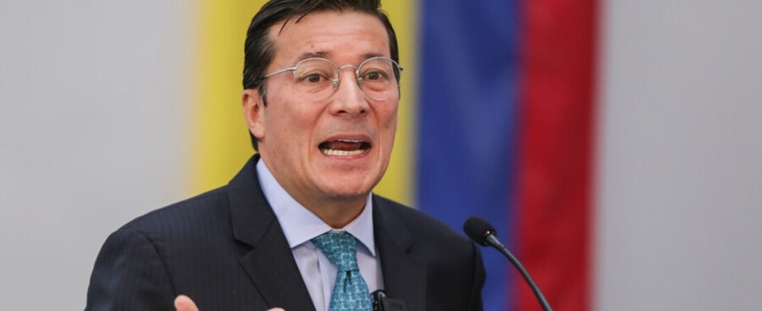 Contratos millonarios de la Registraduría con RCN, Caracol y Semana abren interrogantes sobre la contratación pública