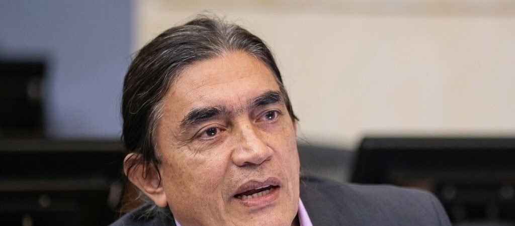 Gustavo Bolívar habla de una posible “cortina de humo” mientras persisten las preguntas por las donaciones